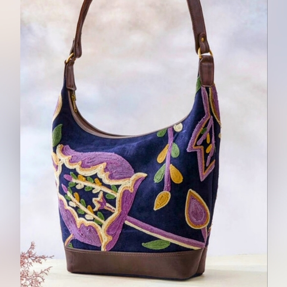 Woodrose Embroidered Handbag with Real Leather Straps- NWT Coldwater Creek - Picture 3 of 3